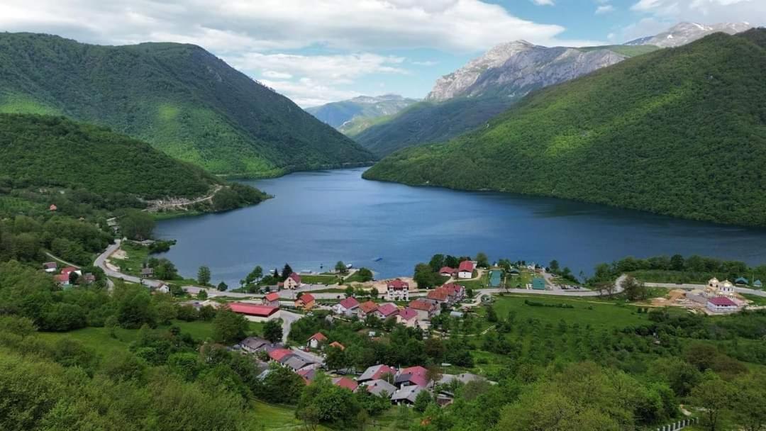 Apartman Andjela Плужине Екстериор снимка